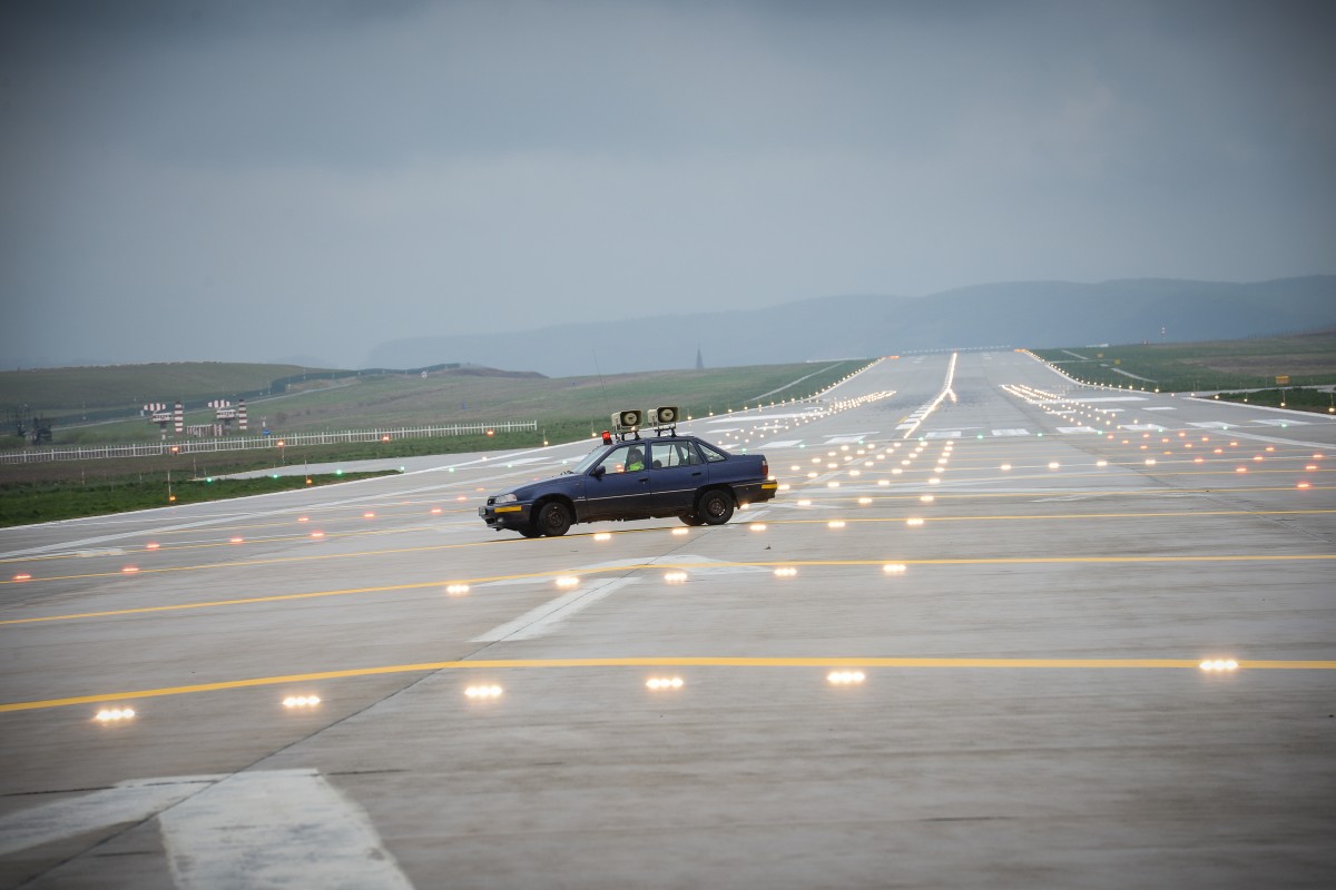 Trafic-record pe Aeroportul din Sibiu: numărul pasagerilor a crescut cu aproape o treime