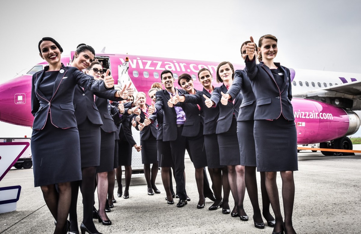 Wizz Air angajează noi însoțitori de zbor la Sibiu