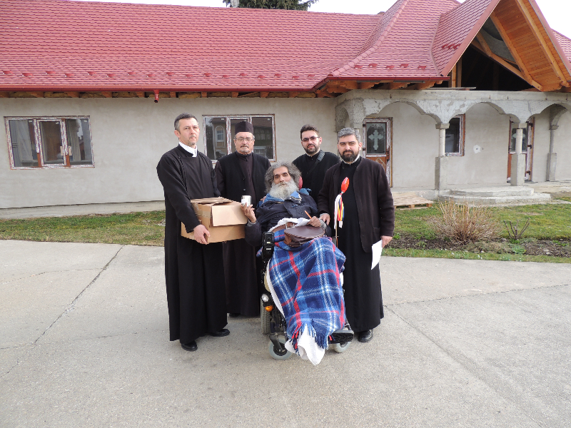 Un credincios în scaun cu rotile a cerut ajutorul lui ÎPS Laurențiu Streza. Arhiepiscopia a răspuns