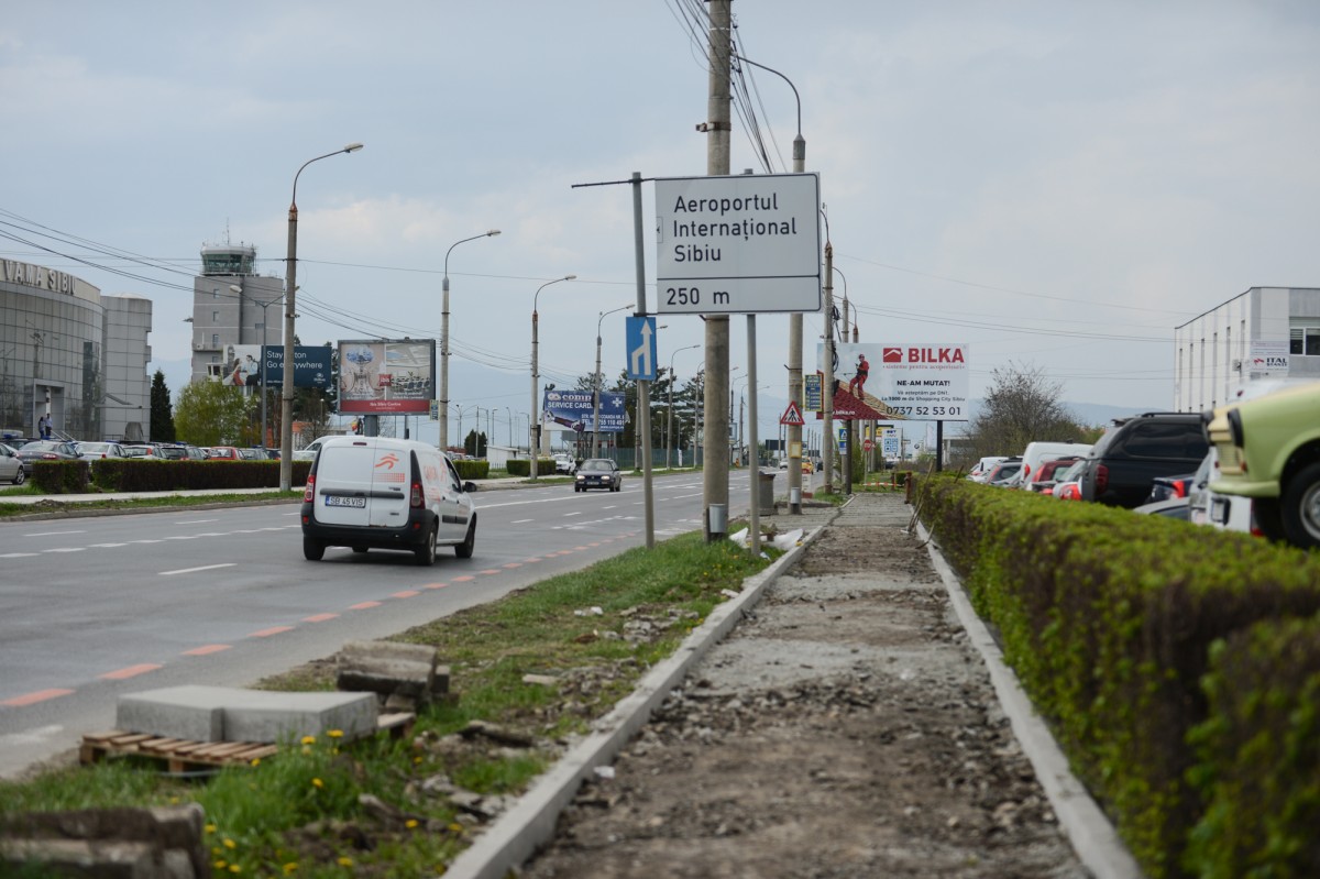 Continuă lucrările de reparații pe șoseaua Alba Iulia (CP)