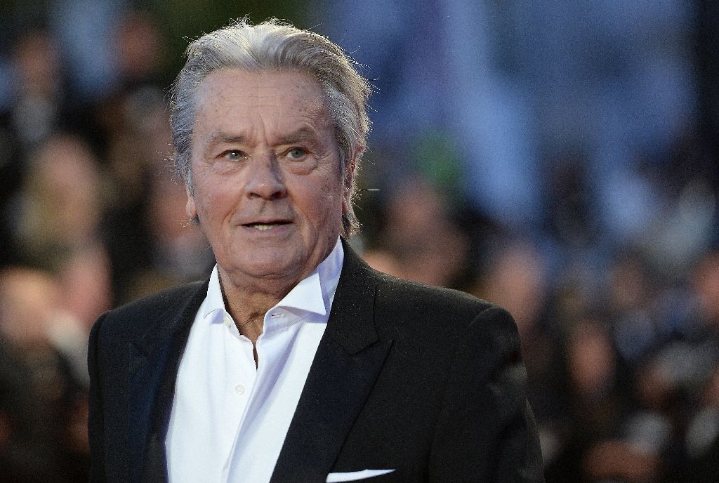 Actorul Alain Delon internat într-o clinică din Elveția după un accident cardiovascular