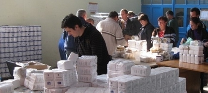 O mie de sibieni săraci nu și-au mai ridicat alimentele gratuite oferite din fonduri europene