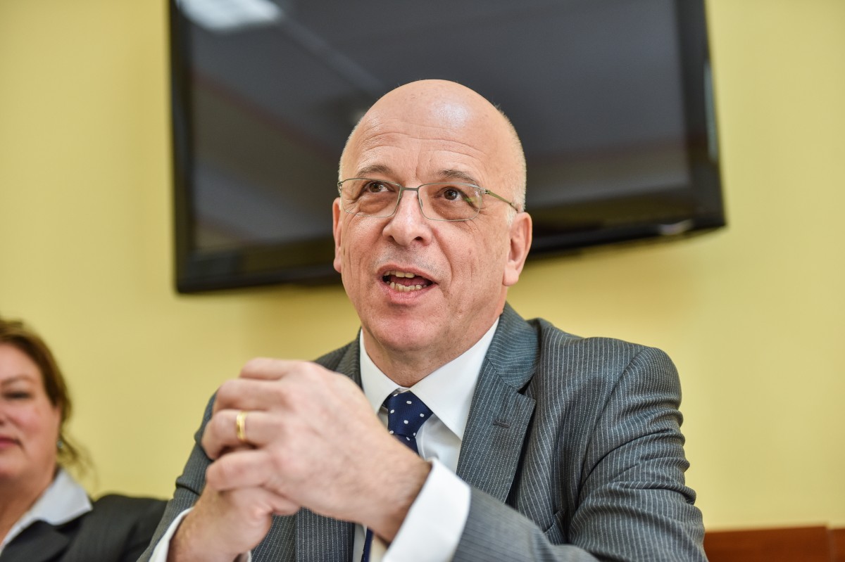Ambasadorul Germaniei: Companiile germane nu-şi vor face bagajele prea curând. Pot face faţă câtorva furtuni puternice