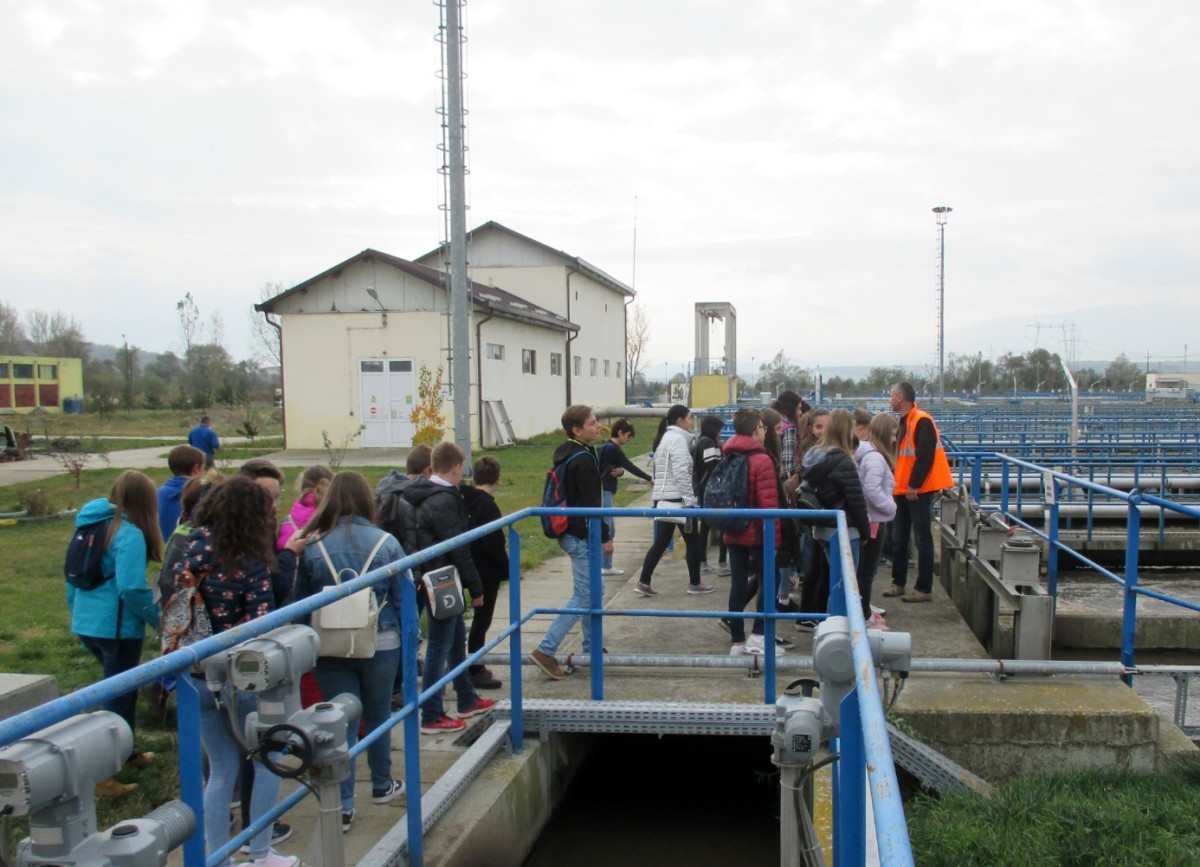 Monitorizarea calității apei împreună cu elevii de liceu (CP)