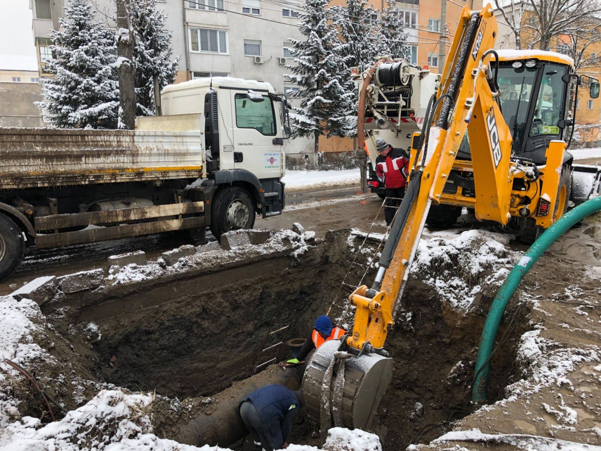 Avarie pe str. Bieltz. Rețeaua de apă afectată în mai multe zone din municipiul Sibiu și două localități