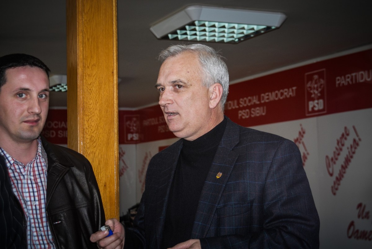 Arcaș:  Să-și vadă de treaba lor şi să ne lase şi pe noi să ne vedem de treaba noastră