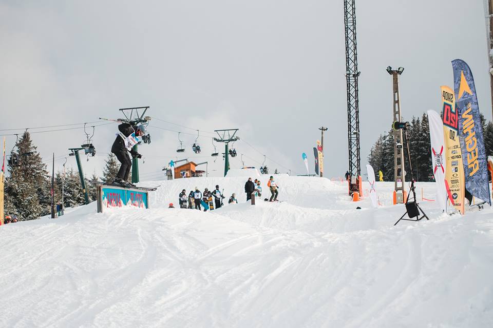 Lăsați mașina acasă când mergeți la schi. Tursib-ul introduce noi curse către Păltiniș