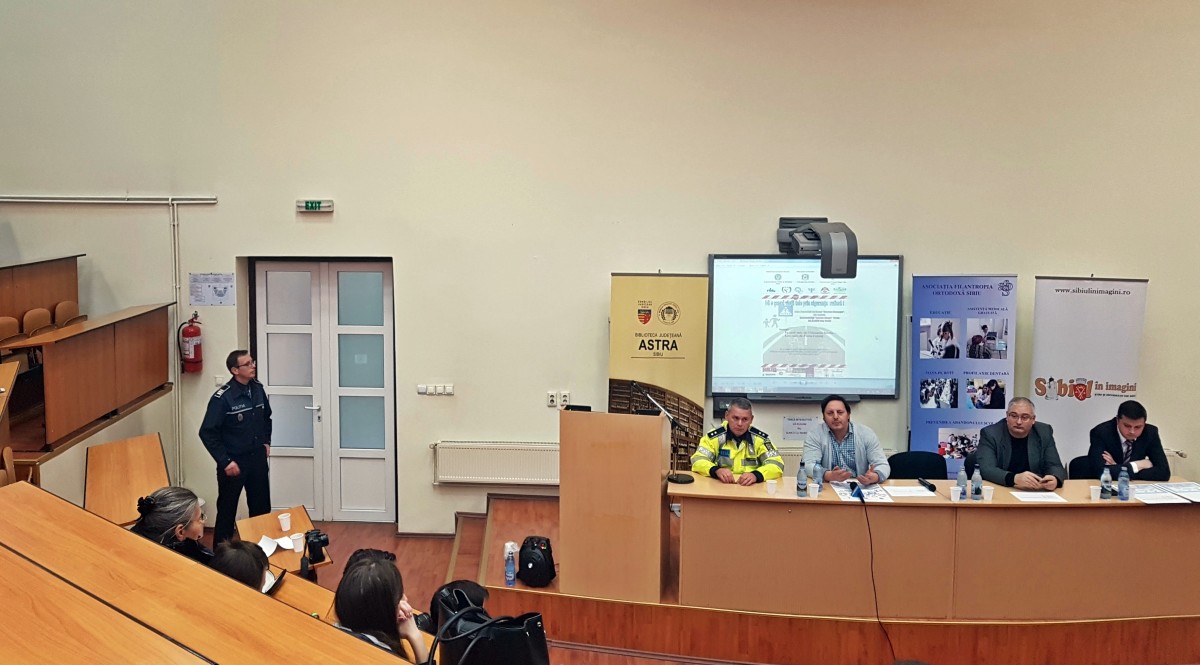 Întâlnire cu studenții pe tema siguranței rutiere. „Zilnic putem fi victime. Ar trebui să fie sala plină”