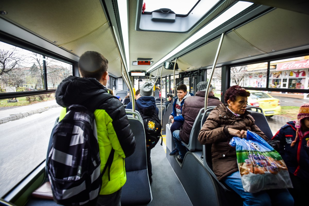 De azi, autobuzele Tursib au internet Wi-Fi gratuit pentru călători