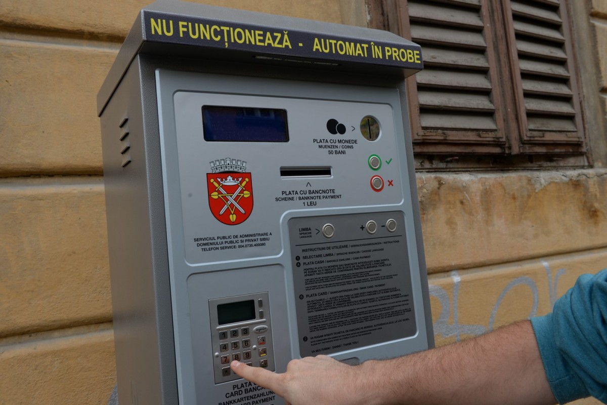 Parcarea costă peste tot: primele patru amplasamente pentru automate de parcare în cartiere