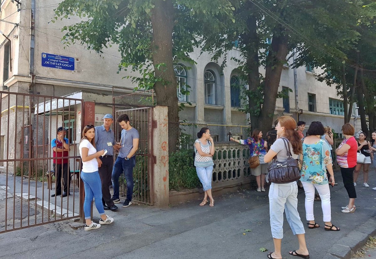 BAC: Subiectele de la matematică „au fost ok”, iar cele de la istorie „au șocat pe toată lumea”