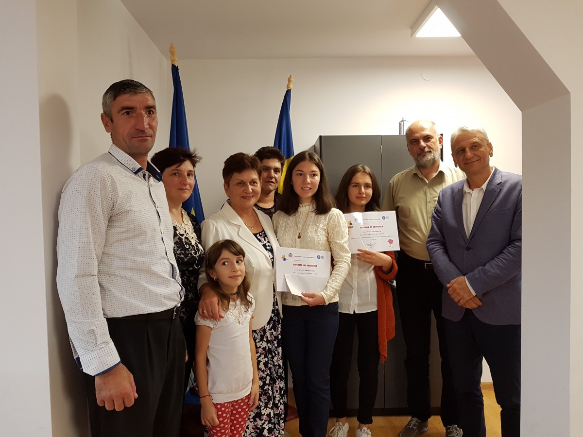Liceenii sibieni cu 10 la BAC, premiați cu 3000 de lei. „O să-mi prindă bine”
