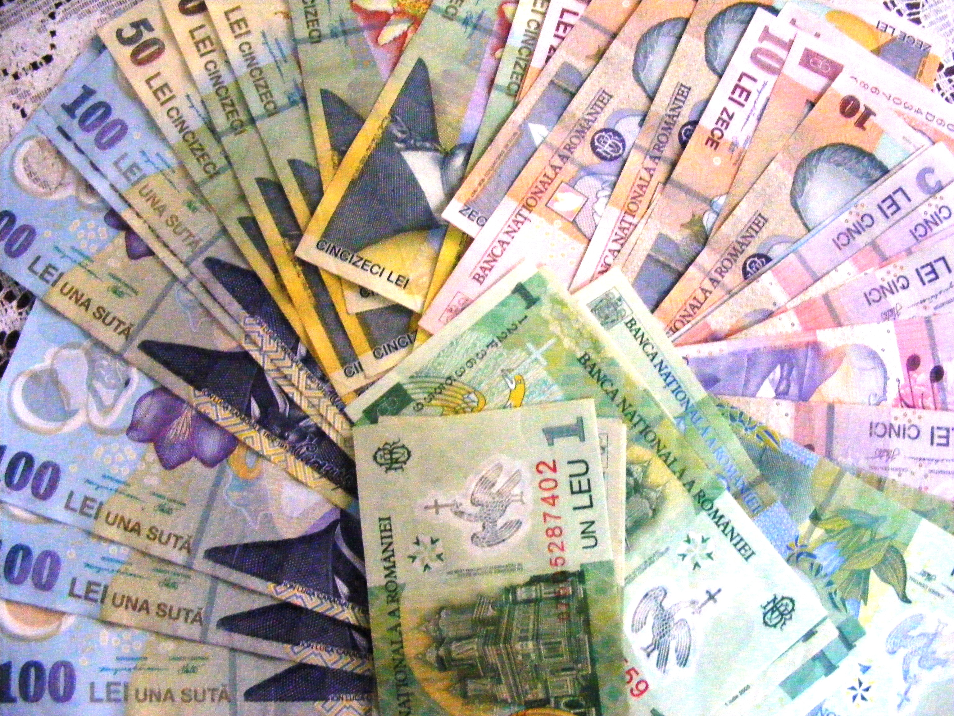 DIICOT: Peste 40 de percheziții la cluburi din Capitală. Prejudiciul estimat - 500.000 euro