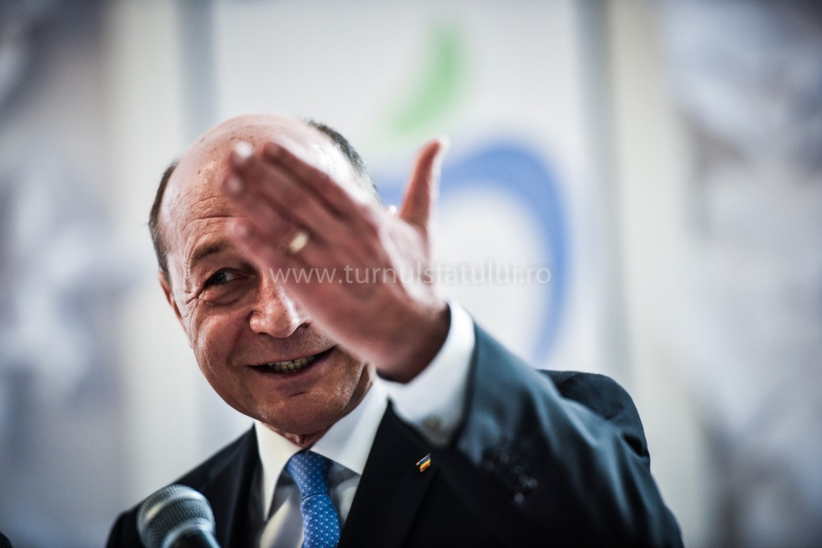 Băsescu: A venit timpul să legalizăm prostituția