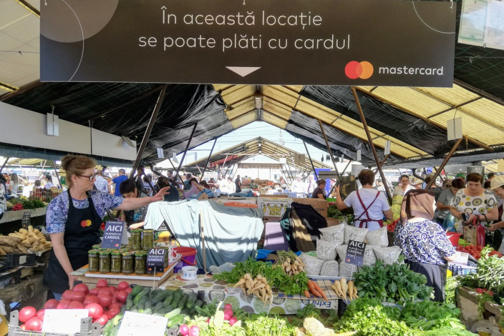 New Money, despre plata cu cardul în Piața Cibin O mică luptă cu marea