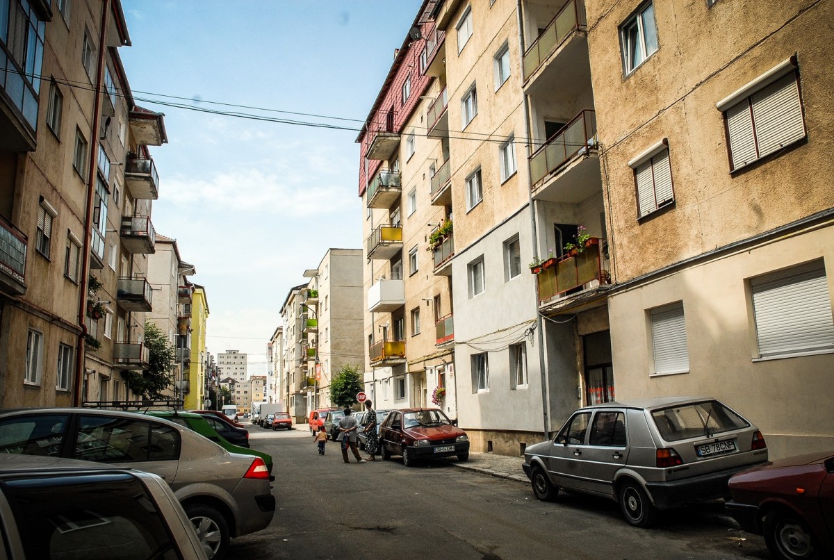 Schimbarea la față a Sibiului. Doar 11 asociații au depus dosare pentru izolarea termică a blocurilor din fonduri europene