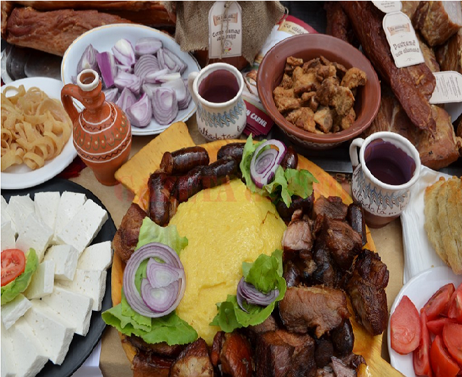Romii se întrec la gătit. La prima ediție a Festivalului Gastronomic al Romilor