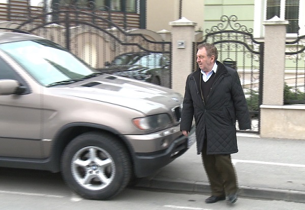 Instanța întârzie decizia. Carabulea și fiul, în continuare liberi