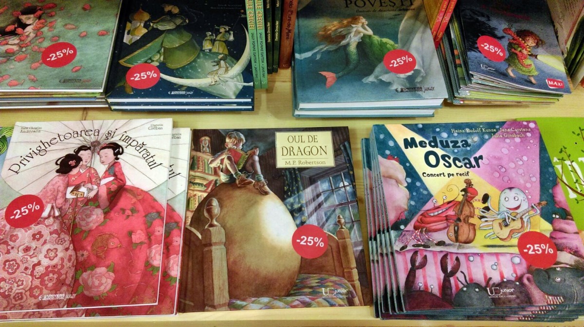 Reduceri la cărțile din librăriile sibiene. „Sunt oameni care au venit deja cu liste de acasă”