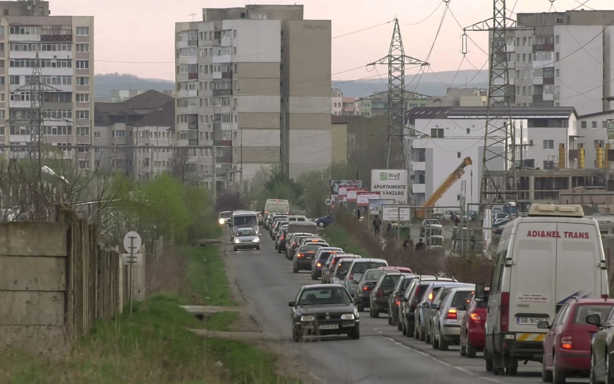 Clujenii studiază cum ar putea fi lărgit drumul județean din Cartierul Arhitecților către Sibiu