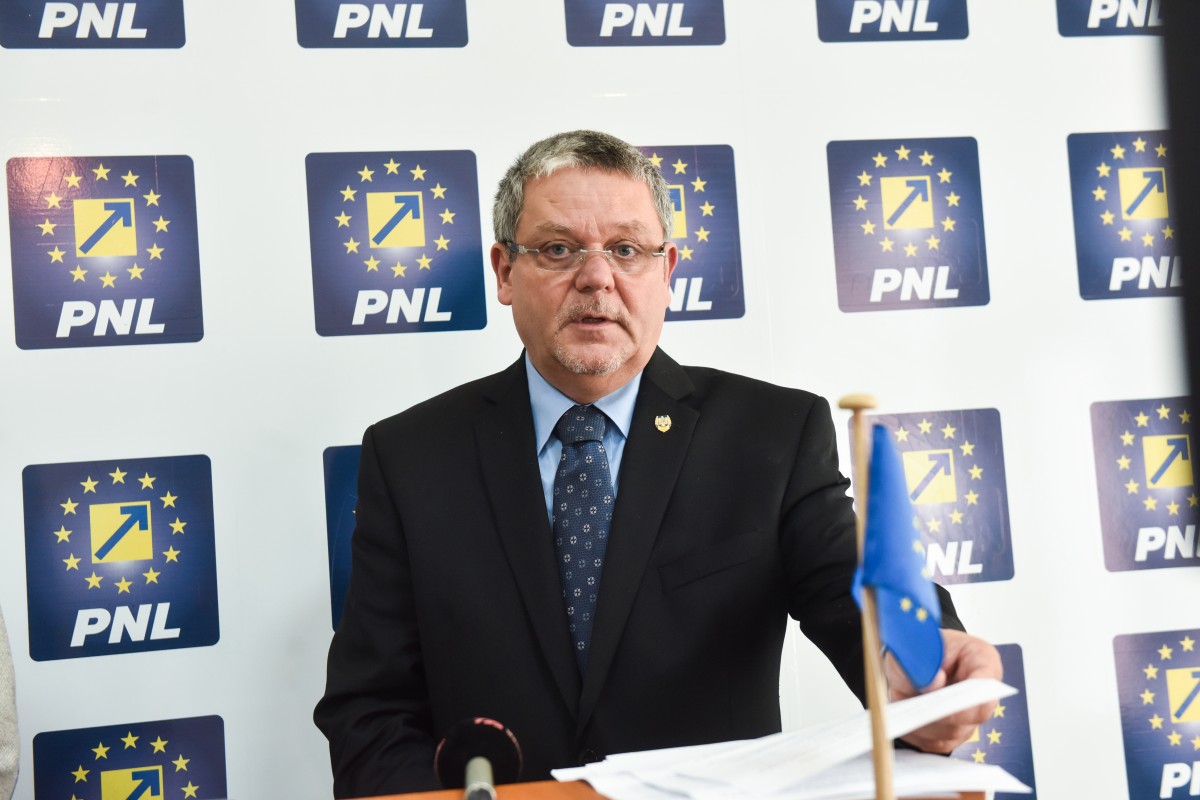 Mircea Cazan, după ce a scăpat de malarie. „Merg să votez moțiunea!„