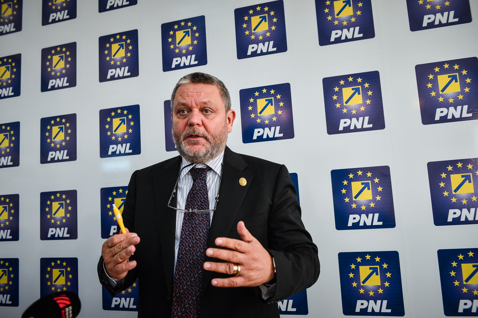 Cazan, mesaj dur pentru PSD-iști: Fără hoți și corupți! La revedere!