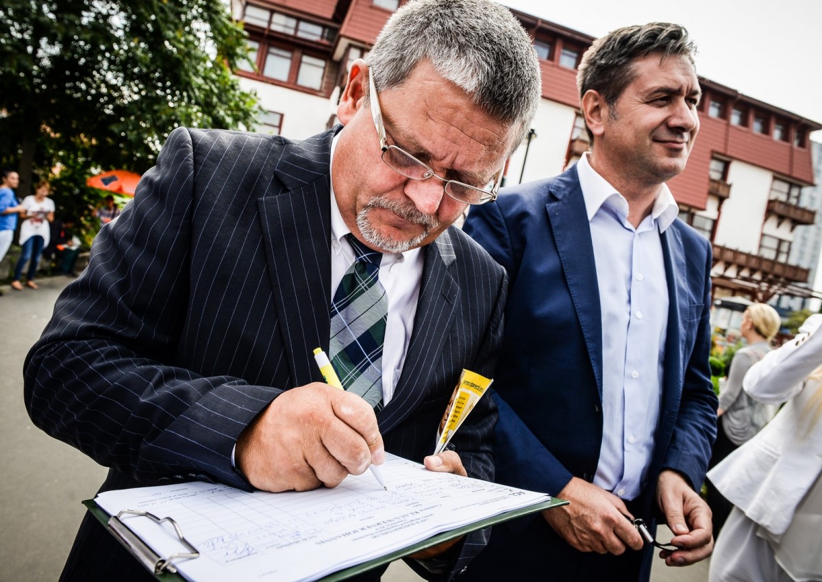 Cazan încearcă și în mandatul 2016-2020. Nu se poate zbor Sibiu – București?