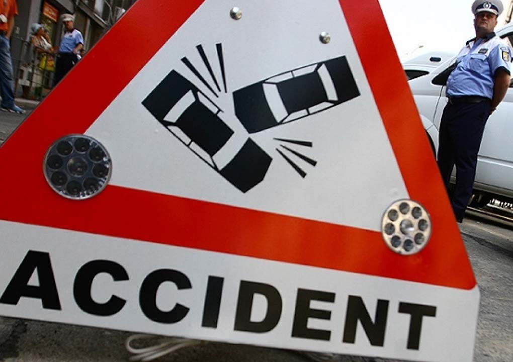 ACTUALIZARE - Accident la ieșirea din Șelimbăr. Doi copii, răniți din cauza unui șofer care nu s-a asigurat