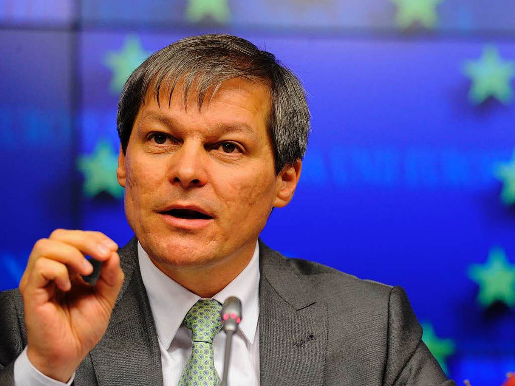 Premierul Cioloş, discuţii la Guvern pe proiectul Legii bugetului de stat pentru 2016