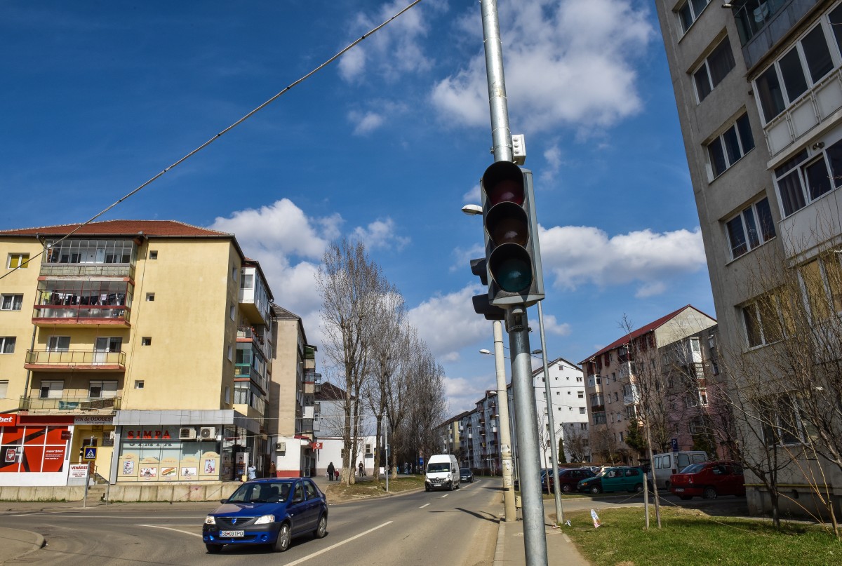 Soluția Poliției pentru traficul intens de pe Calea Cisnădiei: Încă un semafor