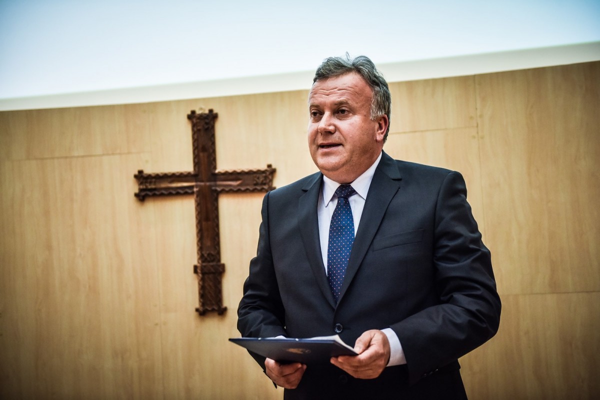 Șovăială: Vor putea școlarii de azi să ne mulțumească?