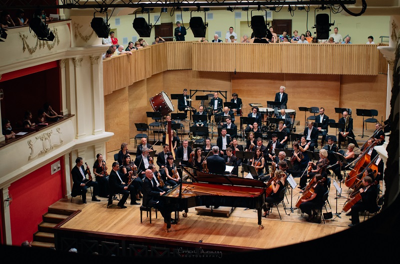 Se deschide stagiunea la Filarmonica de Stat Sibiu: dirijori premiați și concerte în premieră