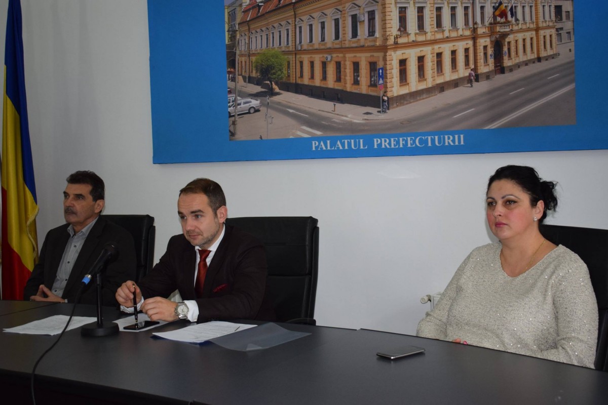 Prefectul județului despre protestele din Sibiu: Îmbârligate, încrucișate și fără nicio noimă