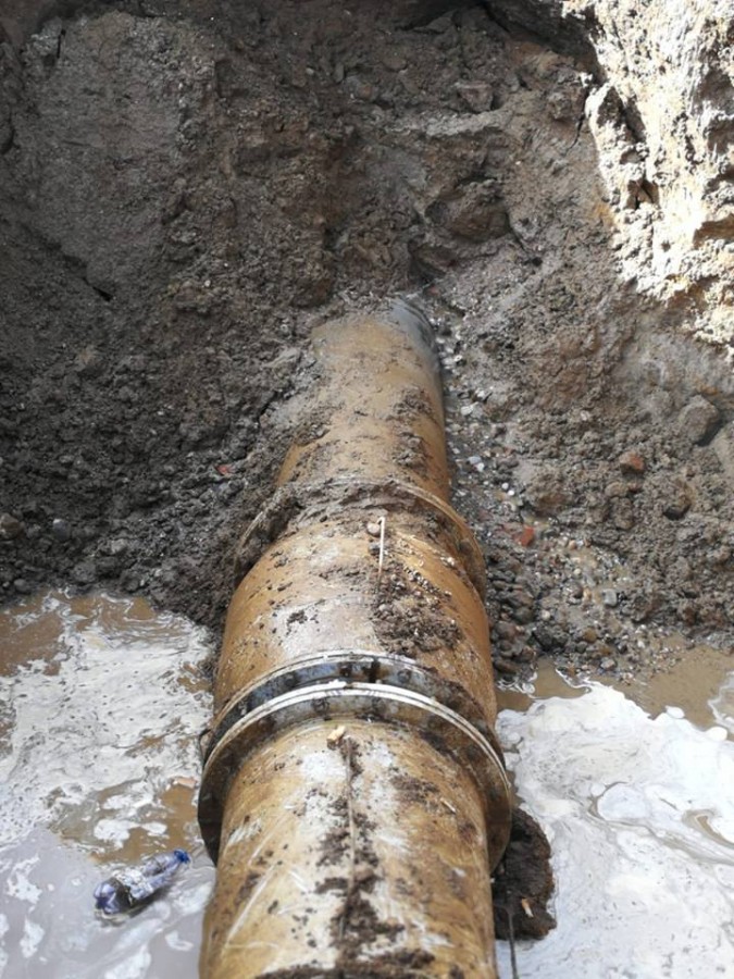 Ocna Sibiului a rămas fără apă.  În Zona Industrială Vest apa potabilă este furnizată la presiune scăzută