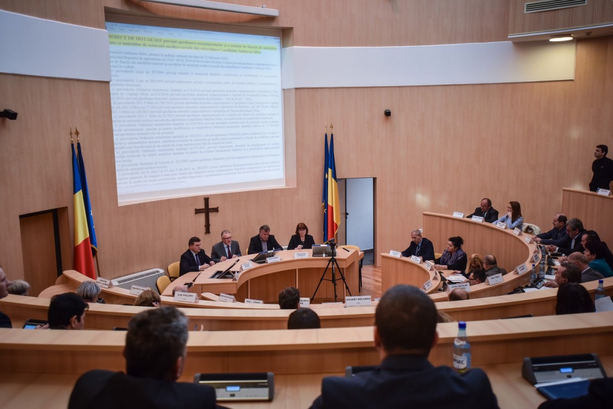 Între buzunarul lor și situația lui Cindrea, aleșii județeni au ales să discute despre banii lor | Foto Video