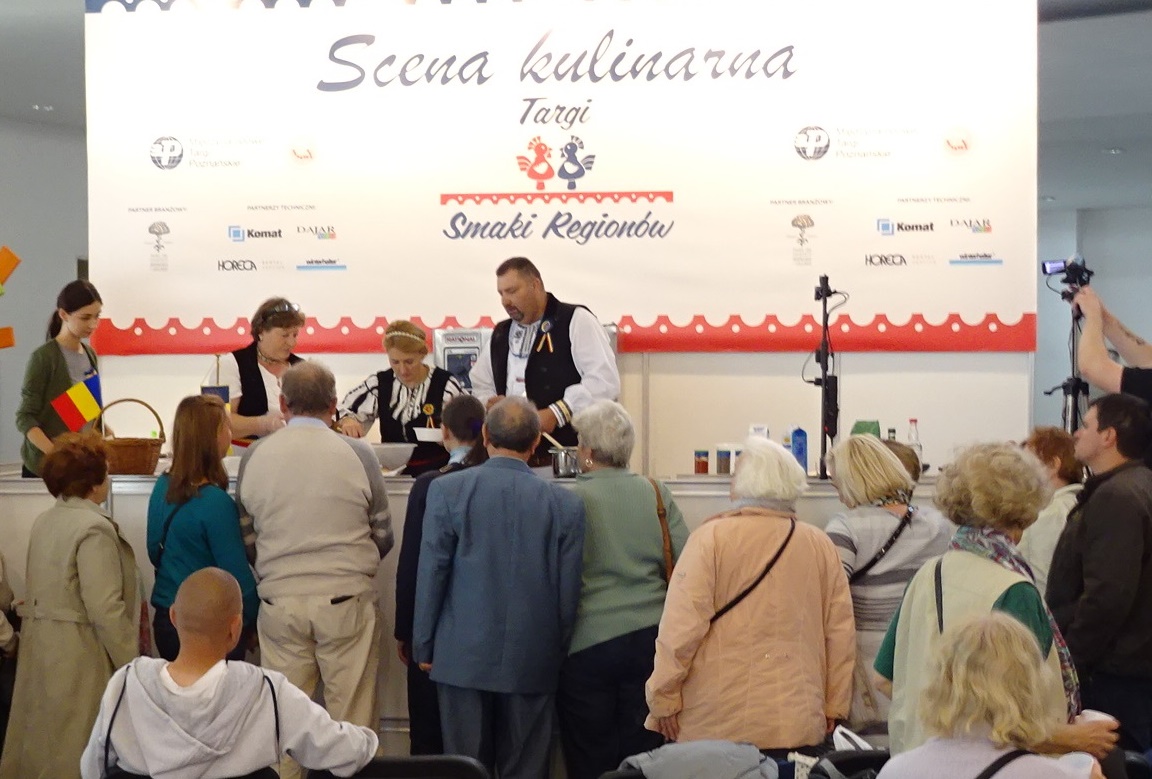 Sibienii care au promovat pe banii lor județul în Polonia – invitați de onoare în Piața țărănească