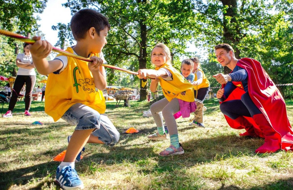 Surprize pentru copii și mini-parc de distracții la „Sibiul de Odinioară” în Pădurea Dumbrava
