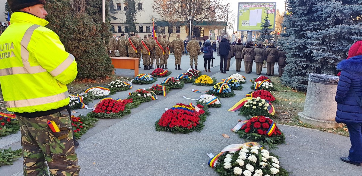 VIDEO 1 Decembrie 2018. Au plătit coroanele, dar n-au mai ajuns la depunere