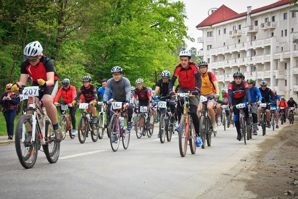 Restricţii de circulaţie sâmbătă. Peste 450 de bicicliști participă la Criteriul Primăverii  