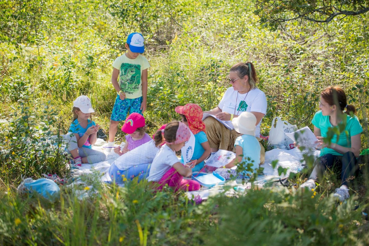 Să creștem o pădure în județul Sibiu: 100 de voluntari pentru 10.000 de puieți