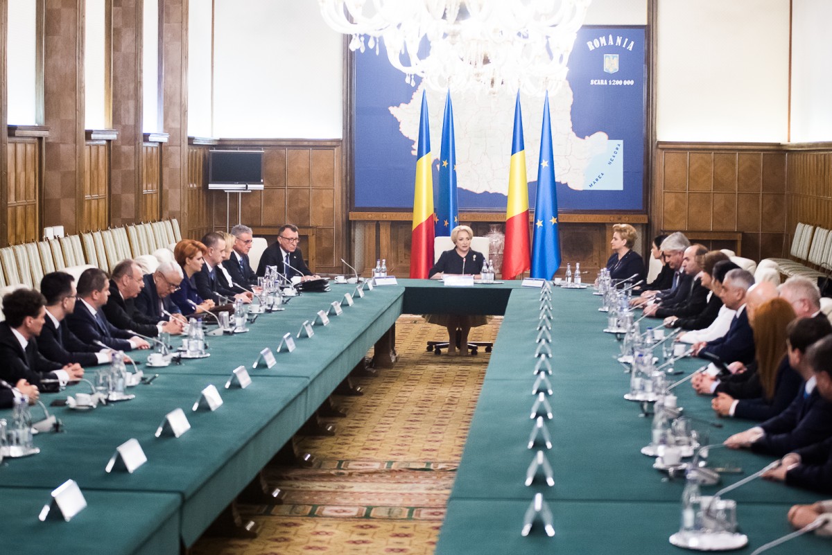 Prima şedinţă a Guvernului Dăncilă: Declaraţia 600, amânată până pe 15 aprilie