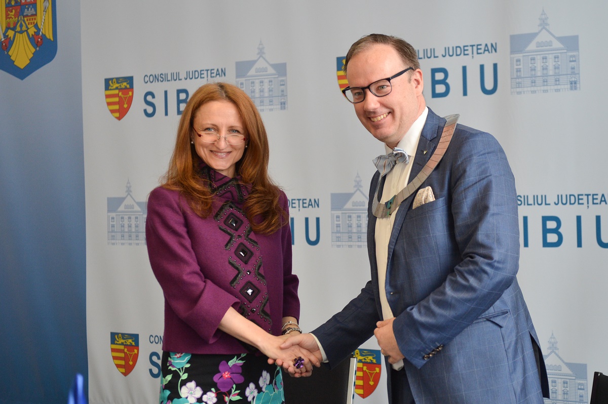 Reprezentanții Sibiului au semnat un acord de cooperare cu cei ai Västra Götaland, din Suedia