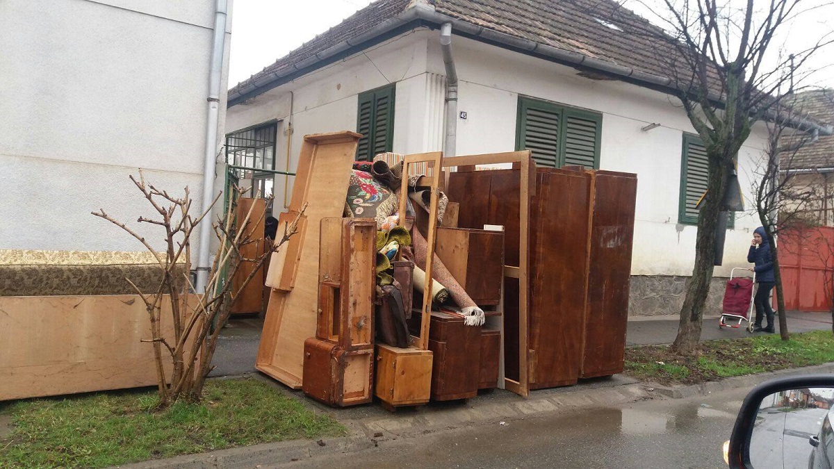 Prima campanie de colectare a deșeurilor voluminoase: sibienii de la case au umplut trotuarele