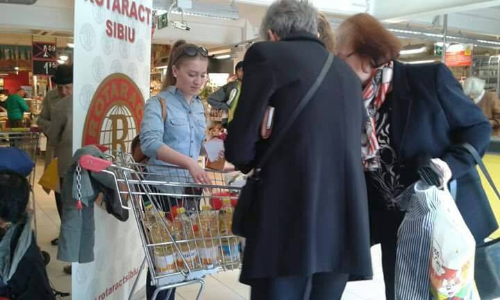 Sibienii pot dona alimente pentru persoanele defavorizate din județ