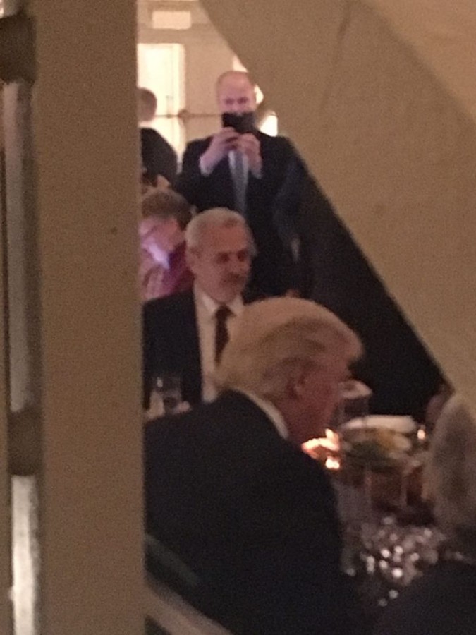 Dragnea vrea să-i dea în judecată pe cei care au spus că a plătit să stea la masă cu Donald Trump