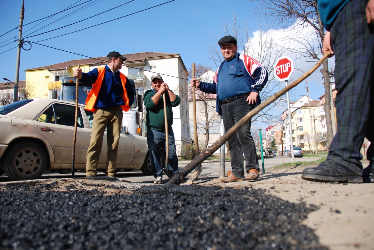 Primăria schimbă regulamentul de avizare a ”spargerii străzilor” din oraș