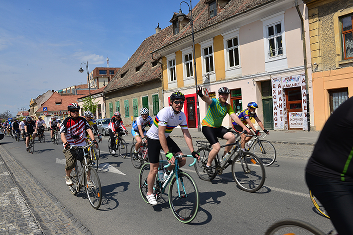 Împarte drumul! Marș al bicicliștilor și motocicliștilor în Sibiu