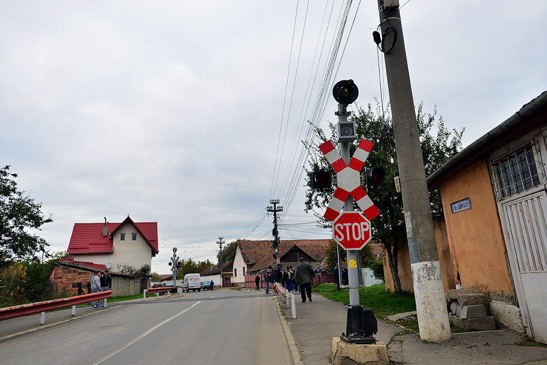 Polițiștii au reținut trei permise și au dat 54 de amenzi, la trecerile de cale ferată