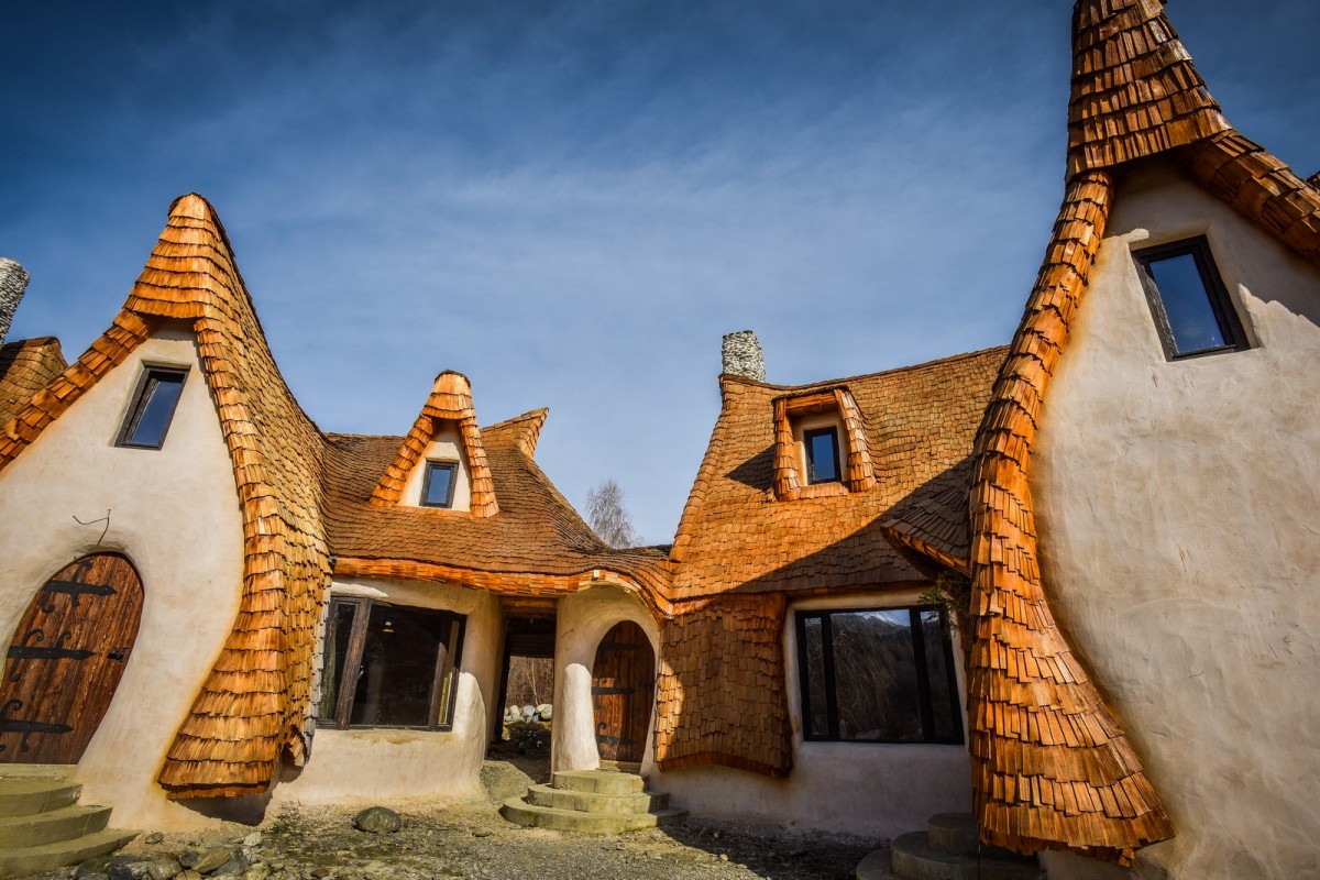 Povestea Castelului de Lut, la BBC