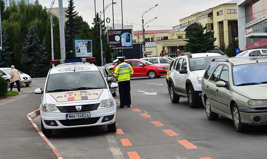 Polițiștii pot da amenzi pe baza informațiilor transmise de operatorul radar